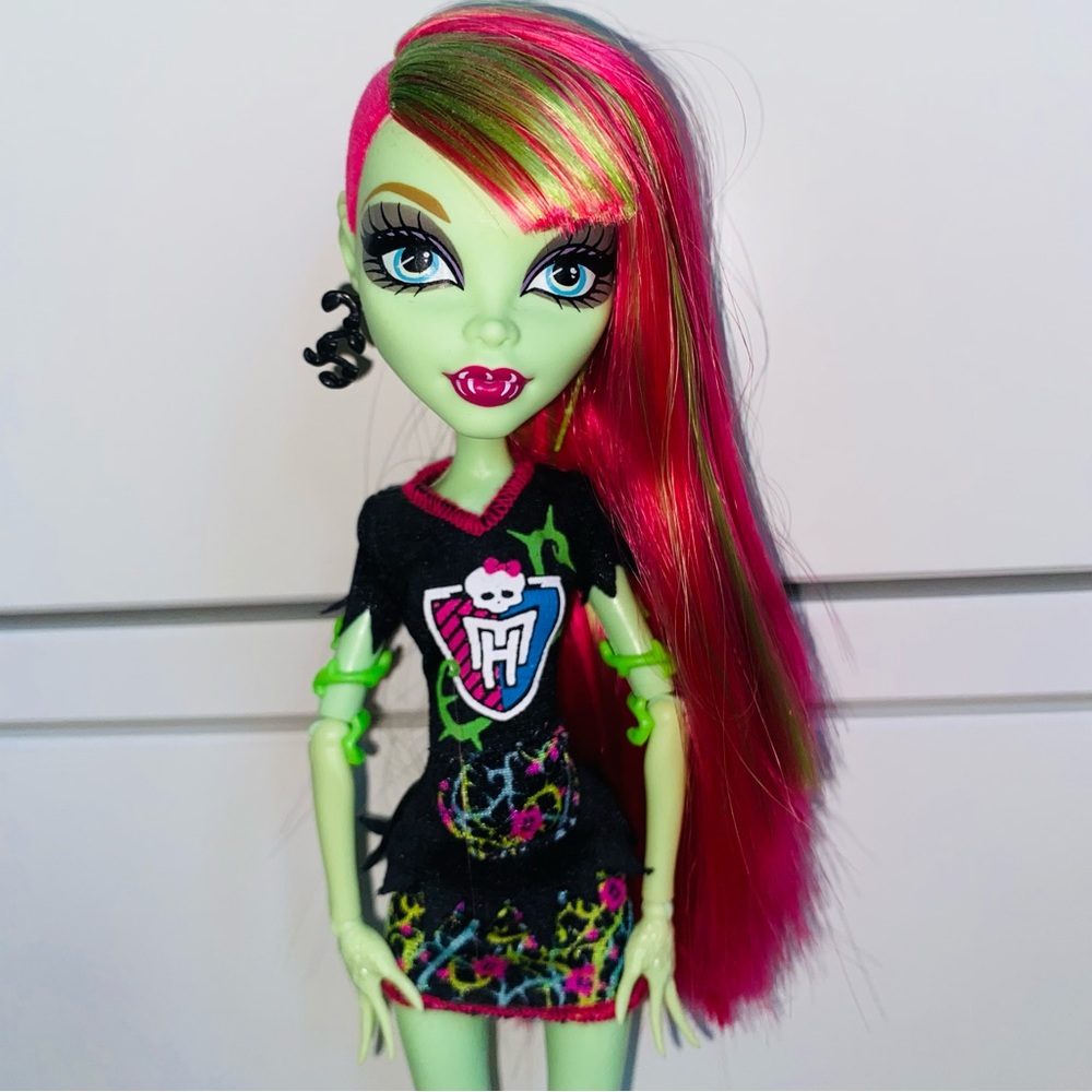 Monster High Venus McFlytrap Ghoul Spirit G1 Doll